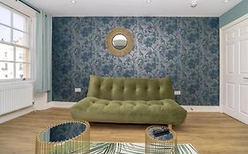 Central Hove 2 Bedrooms Flat Bn38Bru04